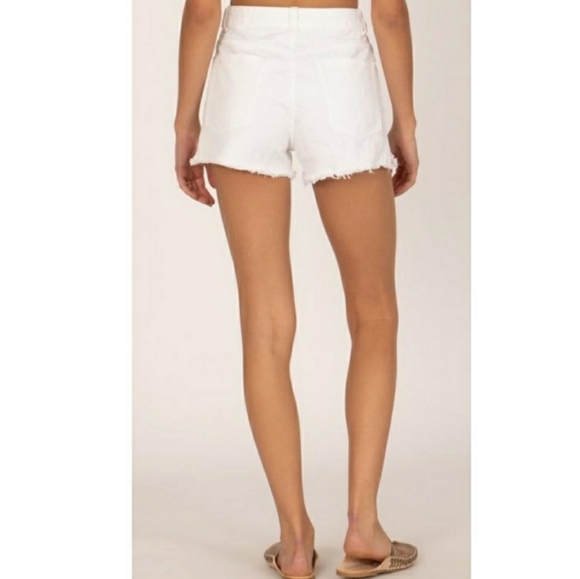 AMUSE SHORELINE - Picture 2 of 3